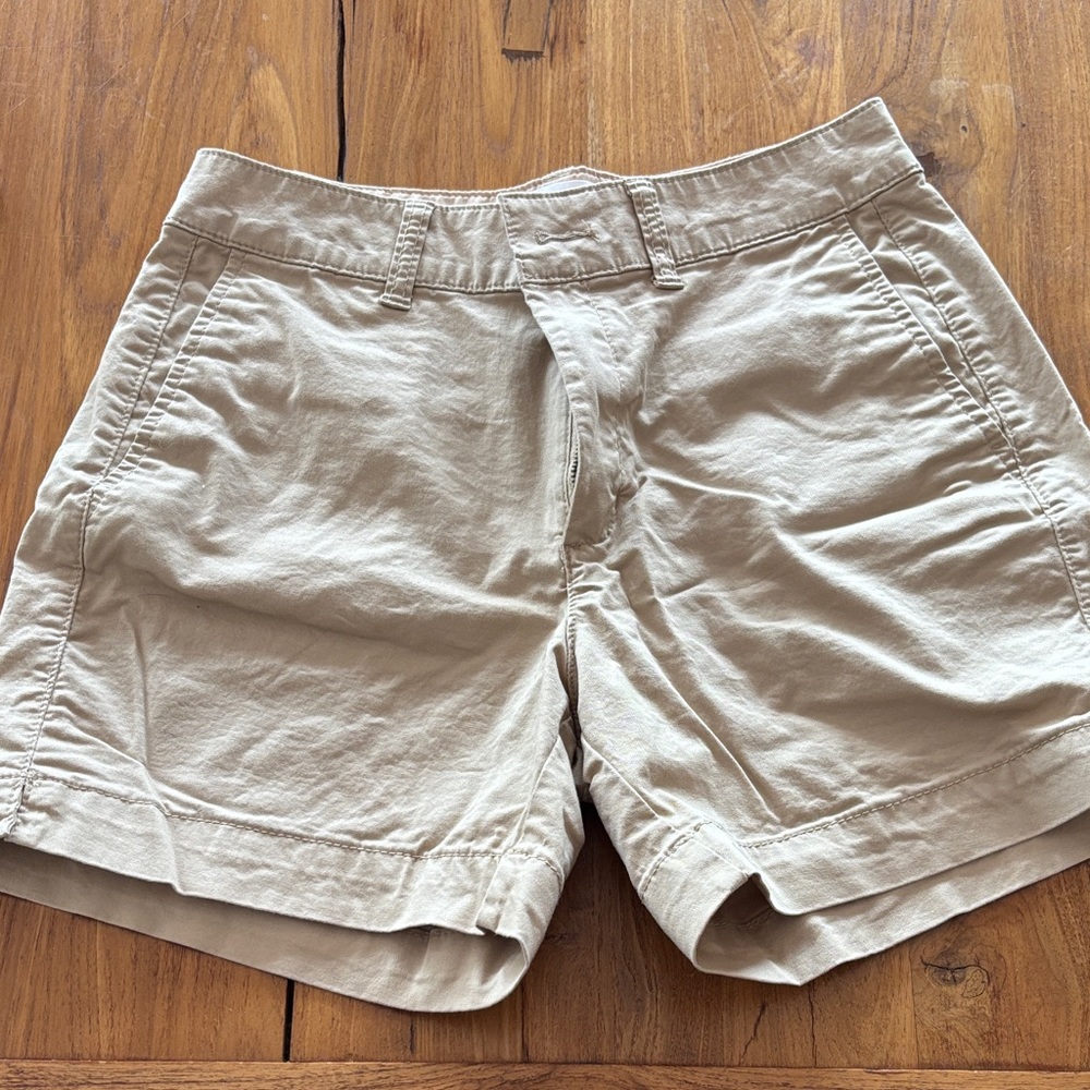 NWOT size 0 Old Navy High Rise Everyday Short